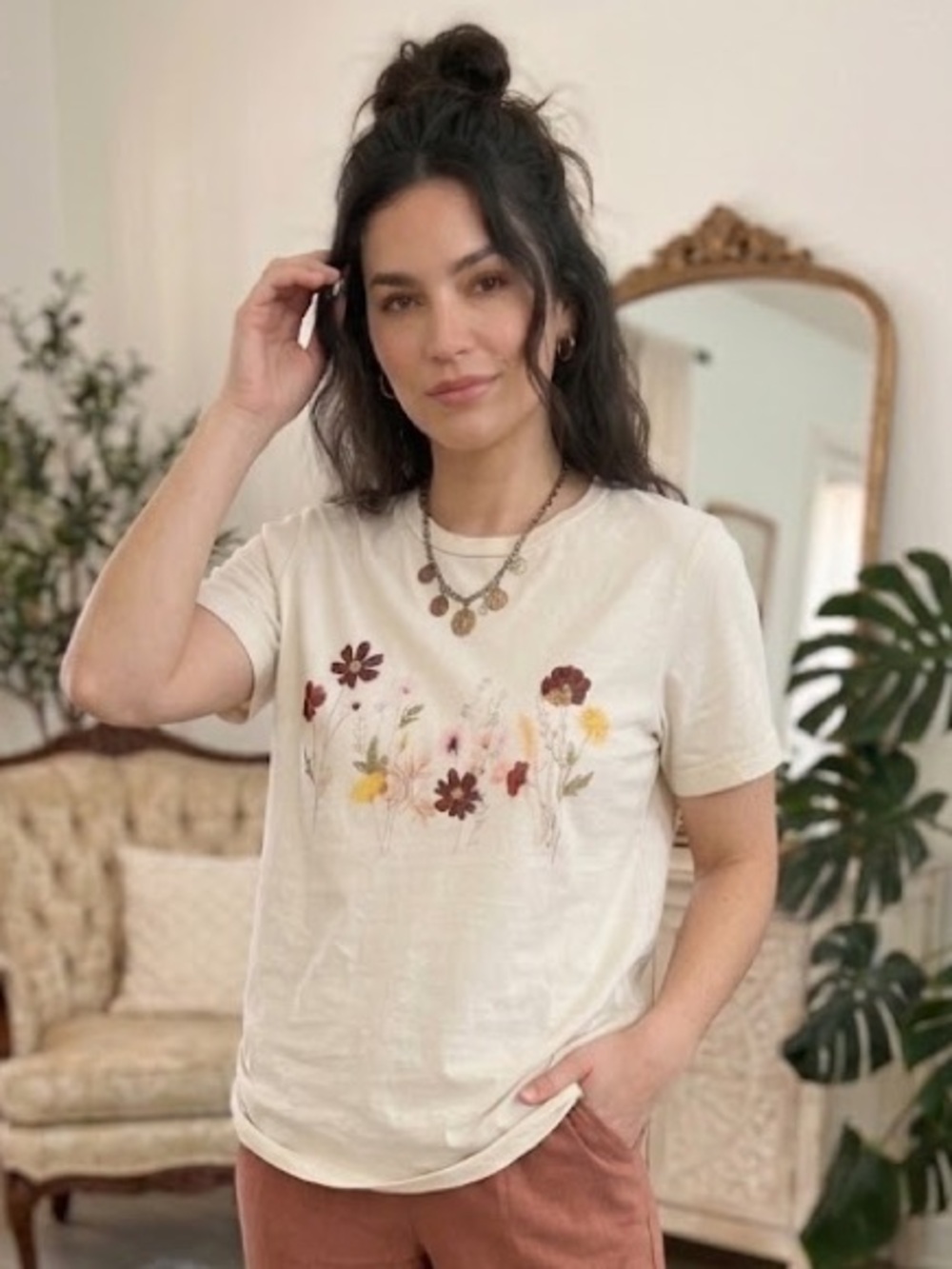 NWT Zoe + Liv Floral Graphic T Shirt Women's Size XXS NWT Delicate Print Tee - Picture 2 of 4